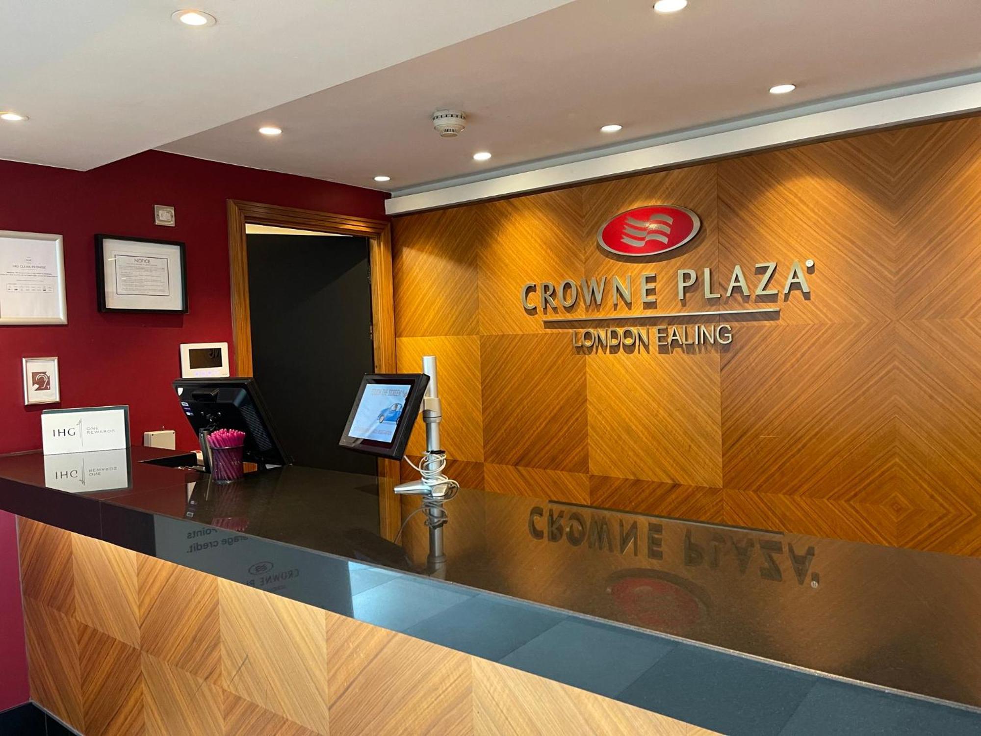 Hotel Crowne Plaza London Ealing By Ihg Exteriér fotografie